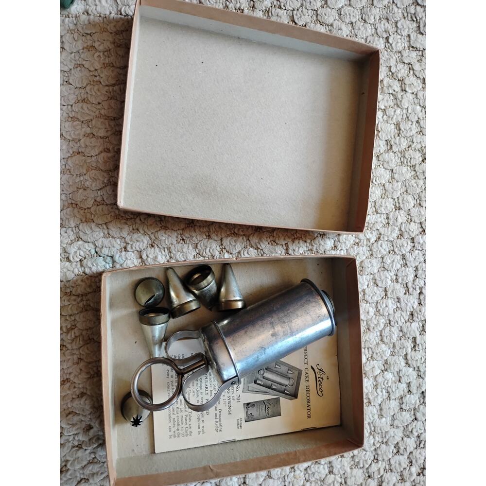 Ateco Vintage Cake Ornamenting Tools With 6 Tips No. 782